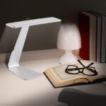 Lámpara Led Escritorio Recargable Estilo Mac - Imagen 4